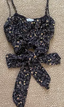 Black Floral Cropped Cross In The Back Top