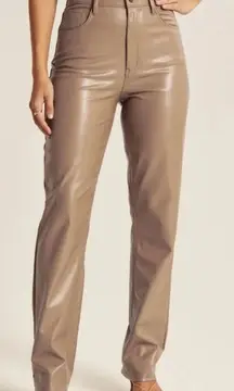 Abercrombie & Fitch Ultra High Rise 90s Vegan Leather Straight Pants‎ 36 L NWT