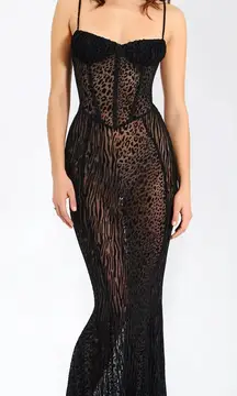 Miss Circle Velvet Detail Mesh Maxi Dress