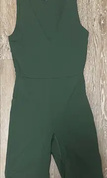 Aritzia Babaton Contour Army Green Sleeveless V-neck One-Piece Romper; size XS