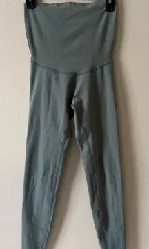 Beyond Yoga Beyond The Bump Maternity Leggings Size  XS Green
