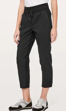 Lululemon Dance Studio Crop 25" Black Jogger Pants Womens 8 Relaxed Athleisure