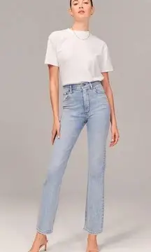 Abercrombie & Fitch Ankle Straight Ultra High Rise Distressed Jeans Size 33 / 16