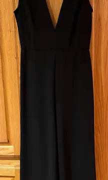Windsor Black Deep V-Neck & Deep V-Back Cropped Wide Leg Jumpsuit Size Medium‎