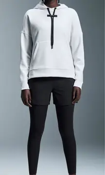 NWT On Cloud Focus Tech Hoodie Size Small