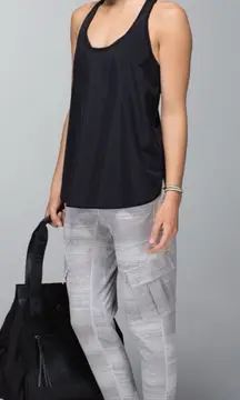 Lululemon Women's Carry‎ and Go Cargo Crop Jogger Pant Size 8 (Medium)