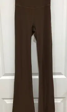 Lululemon Groove Super High Rise Flared Pant Nulu Brown Size 0 Leggings
