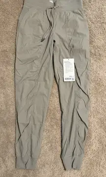 Lululemon Mid Rise Dance Studio Joggers Size 6