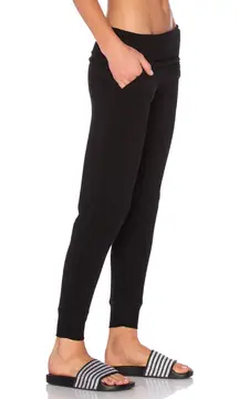 Beyond Yoga Cozy Fleece Foldover Waist Stretch Knit Jogger Sweatpants Black