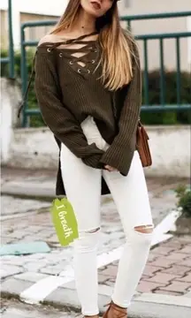 ✨HP✨Dark Green Eyelet Lace Up High Low Sweater✨