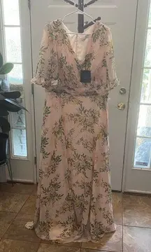 NWT MAC DUGGAL FLORAL GOWN SIZE 16