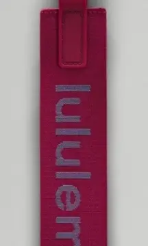 SOLD OUT! NEW AUTHENTIC Lululemon Never Lost Keychain‎ Pomegranate Oceanic