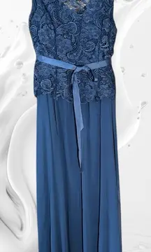 - Alex Evenings Formal Gown Size 12