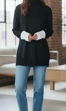 THEORY Black Turtleneck Long Sleeve Top with white cuffs Size MEDIUM