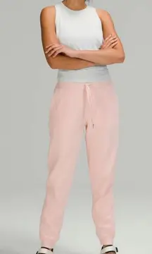 Lululemon Scuba High Rise Jogger in Pink Mist Sz. 4