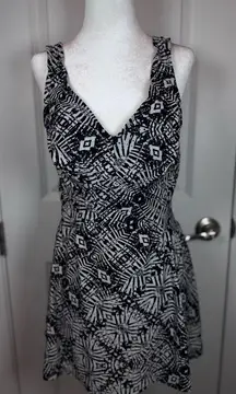 Maxine of Hollywood Black White Geometric Swim Dress One-Piece Size 12