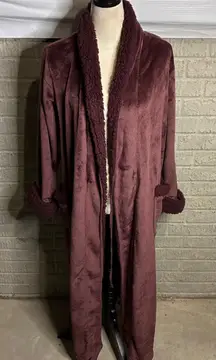 Natori Plush Sherpa Trim Robe Burgundy Cozy Loungewear Size medium- NO belt