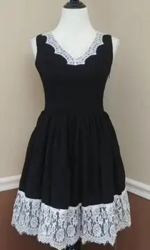 Chi Chi London Modcloth Black & White Lace Fit & Flare Rockabilly Dress 6 NEW