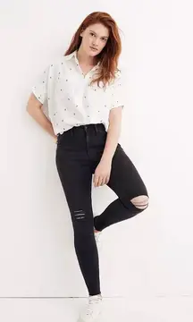 9” Mid-Rise Skinny Jeans