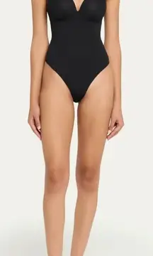 NWT SKIMS ULTIMATE BODY PUSH-UP THONG BODYSUIT SMALL
