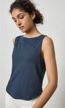 Lilla P Women's Navy Curved Seam Sleeveless Tank Top Women's Size S NWOT