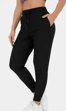 Halara Pet Hair Resistant High Waisted Drawstring 7/8‎ Joggers Medium NWT