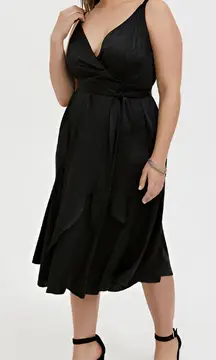 NWT Torrid Womens Dark Glam Party Textured‎ Charmeuse Midi Faux Wrap Dress 3X