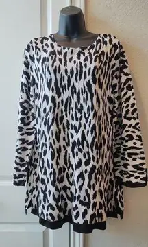 Chico's  ANIMAL PRINT SWEATER SIZE 3 LONG SLEEVES