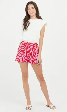 Spanx  Pull On- On The Go Printed Shorts in True Red Zebra Stripe Size Large