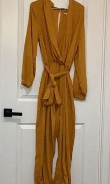 Fashion Nova NWT  long sleeve fall  jumpsuit business casual career women’s xl