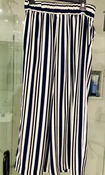 Pretty ZARA wide leg pants 🖤💙🤍