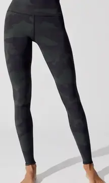 Alo Yoga High Waist Camo Vapor Leggings M Green Preppy Gym Workout Running Cute