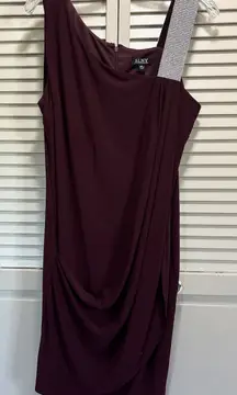 SLNY‎ Burgundy Sleeveless Dress Size 16 Rhinestone Straps Lined Ruffle Back Zip