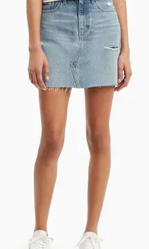 NEW Levi’s High Rise Iconic Red Tab Distressed Light Wash Denim Mini Skirt Sz 31