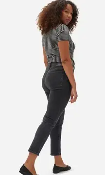 Everlane  The Curvy Cheeky Jean