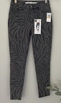 NWT Tinseltown Zebra Print Jeans. Size 3‎ Mid Rise Skinny
