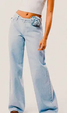 LA Hearts Light Indigo Rose Belted Low Rise Baggy Jeans