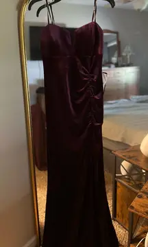 Floor-Length Velvet Dress 