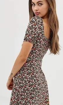 ✨Pull&Bear square neck ditsy floral dress✨