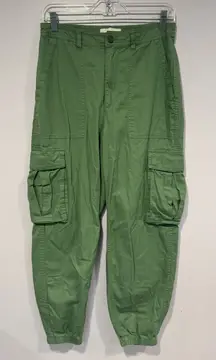 Green Abercrombie and Fitch‎ cargo joggers