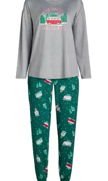 NWT - Long Sleeve Tee and Jogger Pants Pajama Set, Roam For The Holidays.