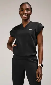 Figs Mira FORMx V-Neck Scrub Top in Black, Size Small
