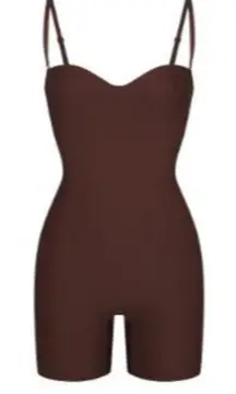 NWT SKIMS ZONED UNDERWIRE MID THIGH BODYSUIT COCOA - LARGE