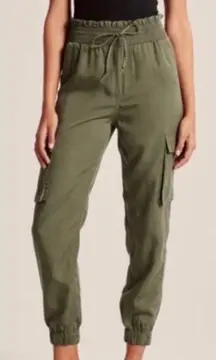 Abercrombie & Fitch Cargo Pull on Joggers Size S