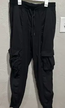 Lululemon Dance Studio Relaxed-Fit Mid-Rise Cargo Jogger Black Size Medium