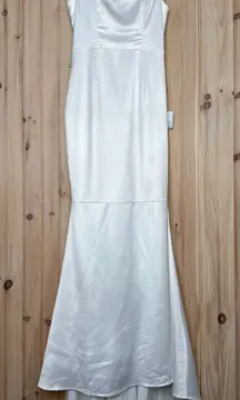 NWT Lulus Luxe Loveliness White Satin Backless Mermaid Maxi Dress Bridal Gown S