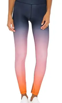 Ava High Waist 7/8 Legging in Indigo & Pink Ombre
SPLITS59 size small