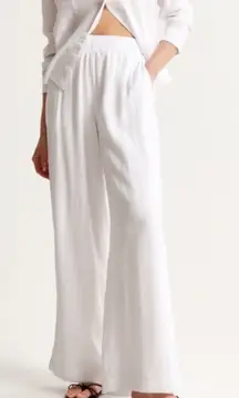 Abercrombie & Fitch White Crinkle Wide Leg Pants size medium boho beach