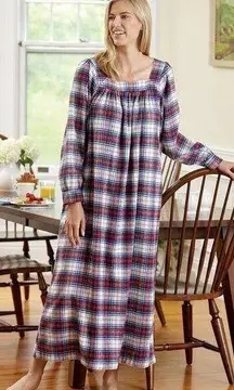 The Vermont Country Store Square Neck Cotton Flannel Nightgown Size Small