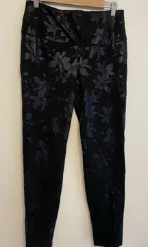 Soft Surroundings Women Size Small‎ Stretch Black Metallic Floral Cropped Pants